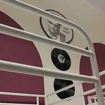 La Guitarra Hostel *